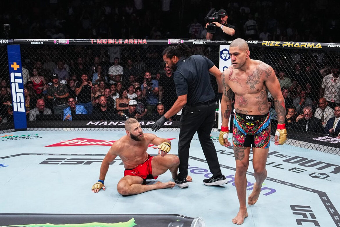 Alex Poatan recebeu bônus de performance por nocaute contra Jiri Prochazka no UFC 303 (Foto: Divulgação/UFC/Twitter)